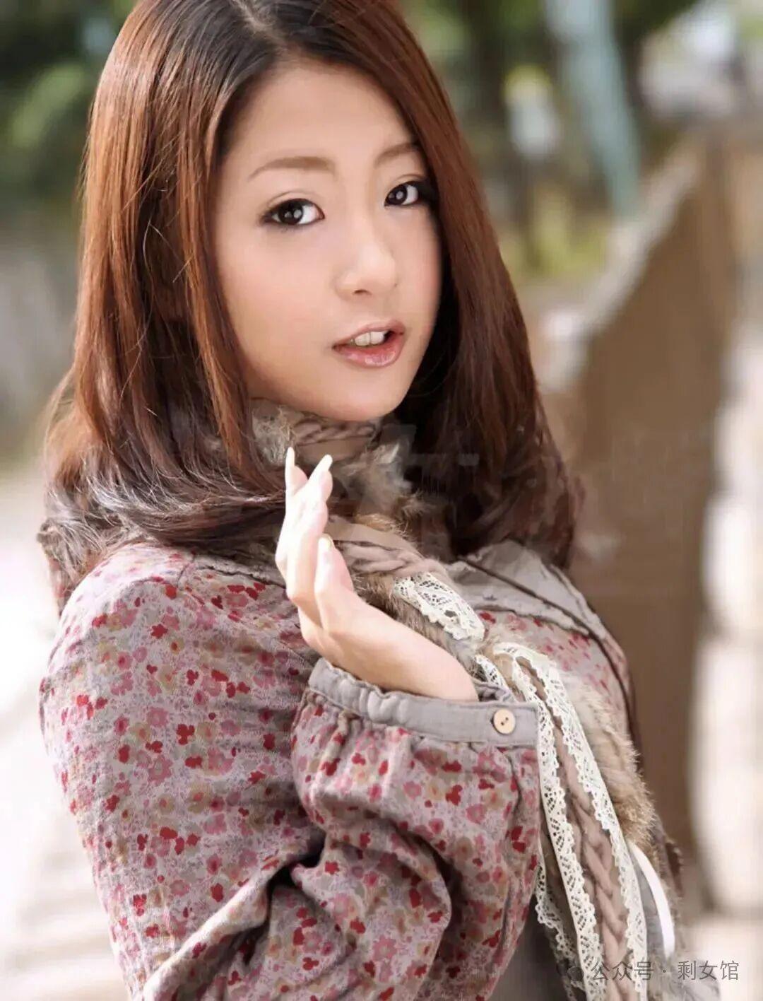猫咪成精现场：会开门还会偷零食 - 九九影院
